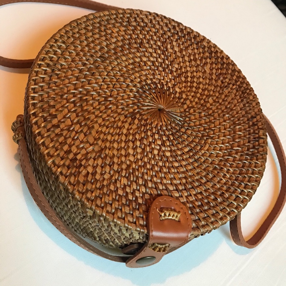 Vintage Brown Wicker Round Crossbody Purse